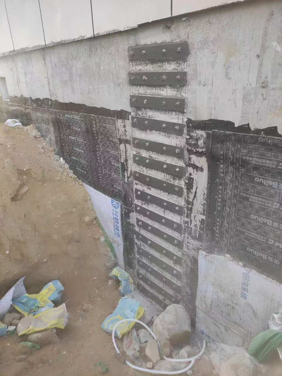 九龙坡房屋柱子加固方法